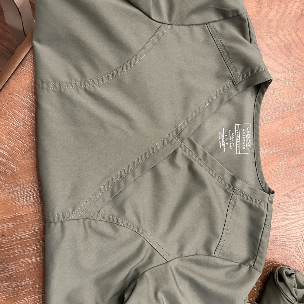 Cherokee scrub top small